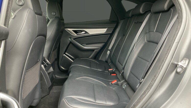 Jaguar F-Pace 2.0 P400e R-Dynamic SE 5dr Auto AWD Estate